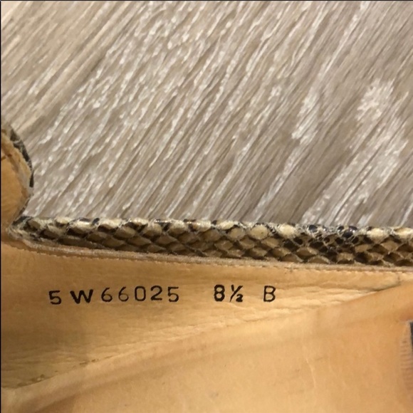 Stuart Weitzman Snake Print Mule 8.5 - Picture 4 of 7